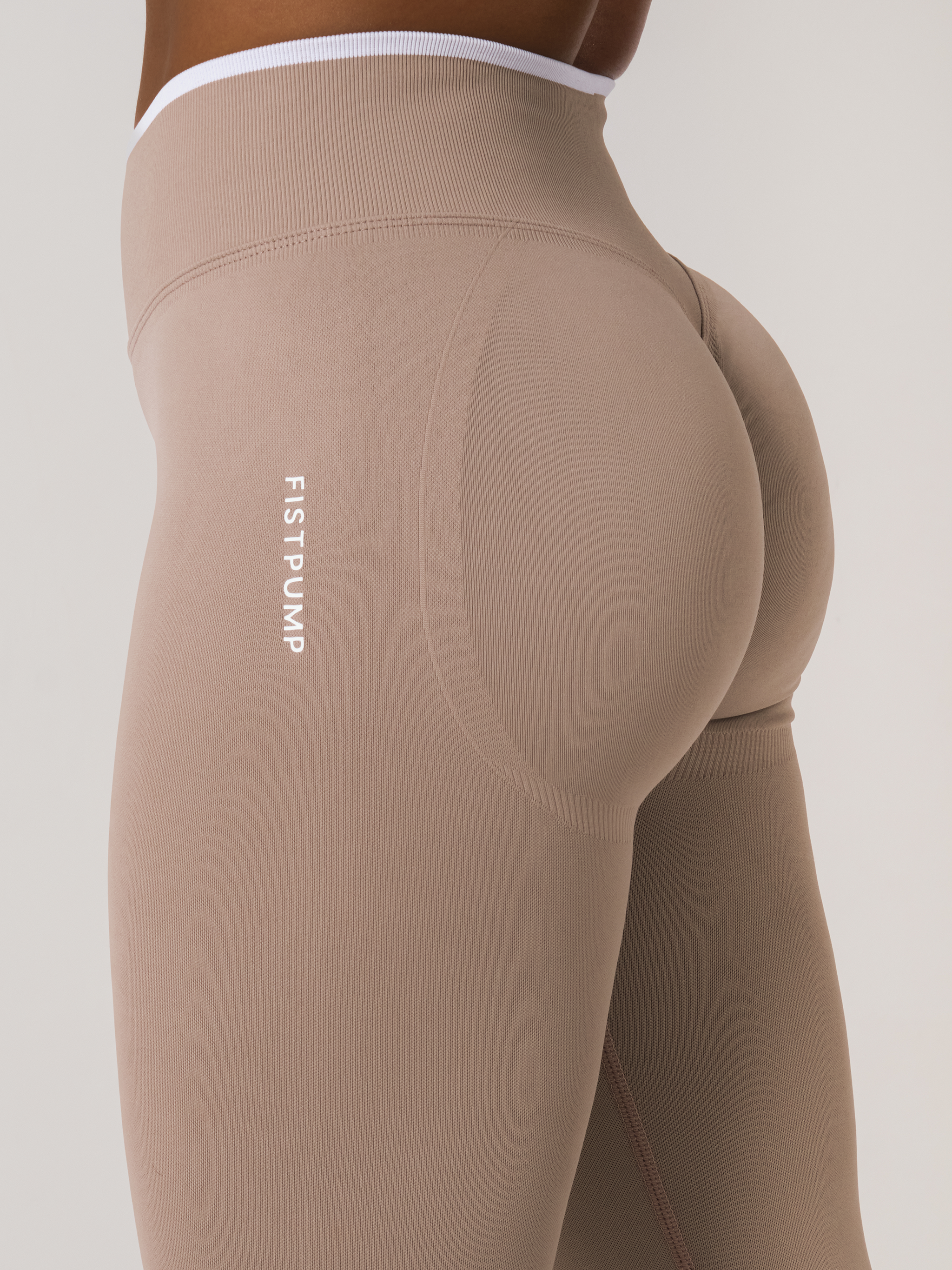 ⁠⁠Latte Brown / S